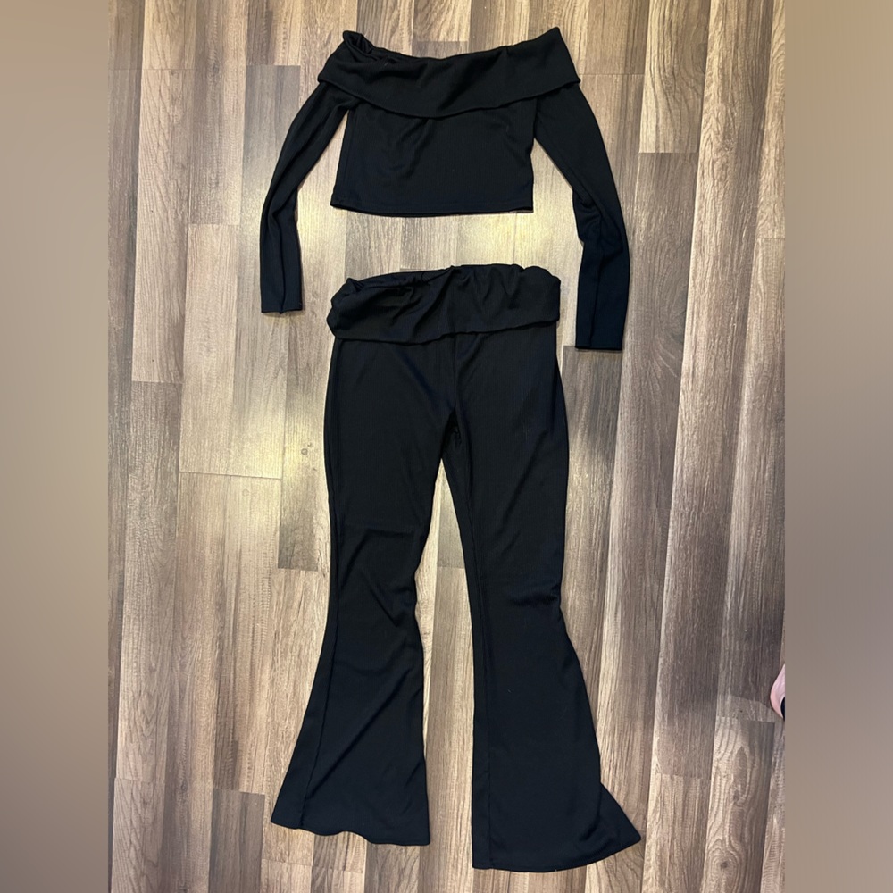 *WORN ONCE* maternity two piece comfortable set